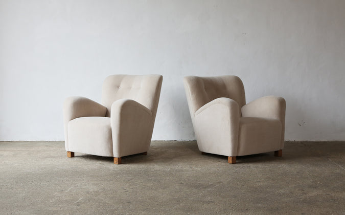 /products/superb-pair-of-armchairs-newly-upholstered-in-pure-alpaca-denmark-1940s